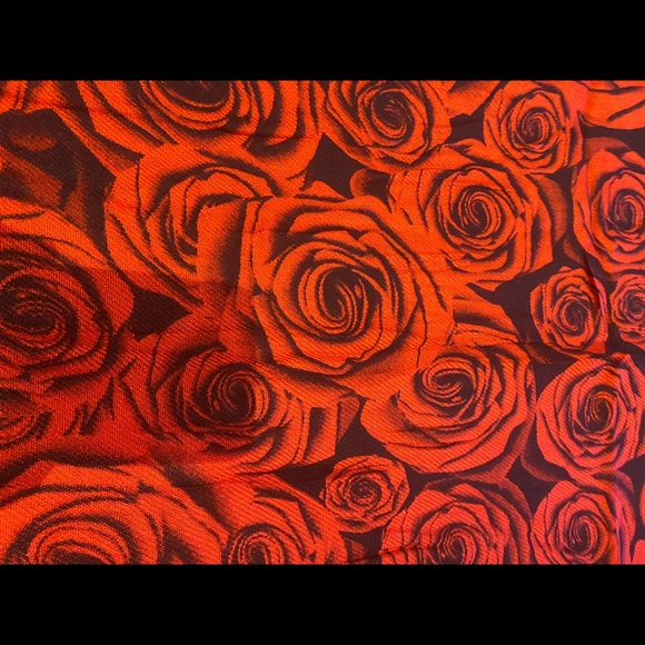 Vintage Valentine red rose pashmina shawl scarf - Picture 2 of 7
